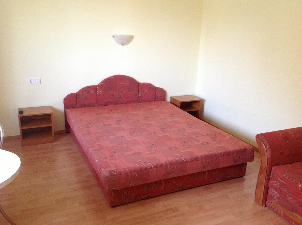 Majnar Villa Apartmanhaz Bogacs Ruang foto