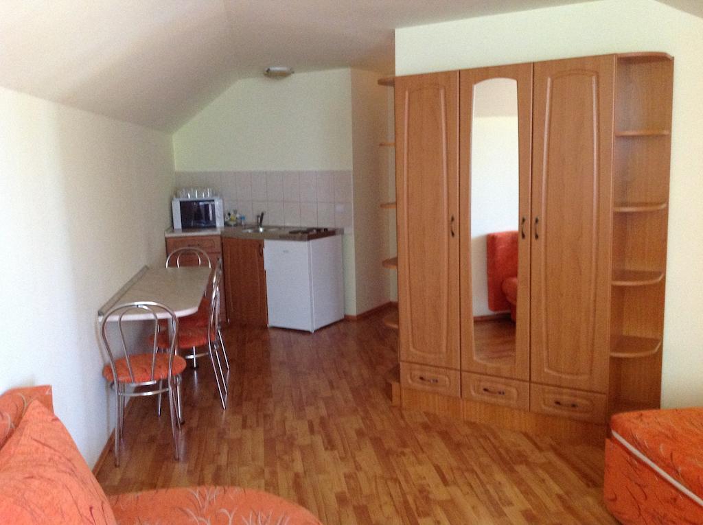 Majnar Villa Apartmanhaz Bogacs Bagian luar foto